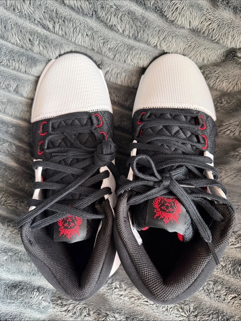 Nike LeBron Witness 8 men’s size 10.5